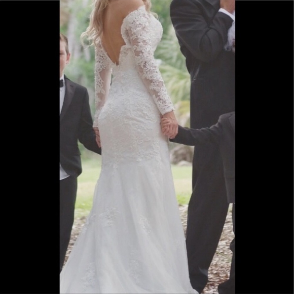 Long sleeve and train wedding dress